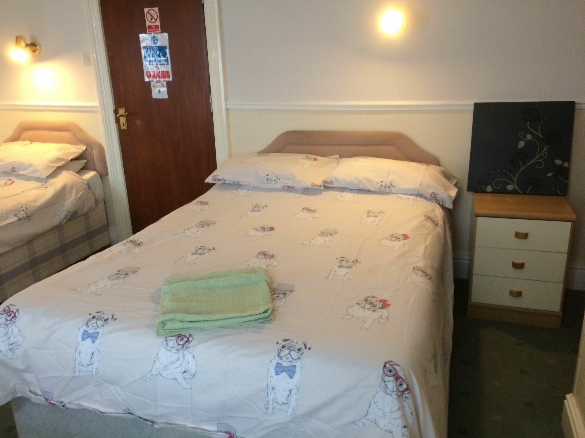 Chatley Court Guest House Bridlington Bagian luar foto