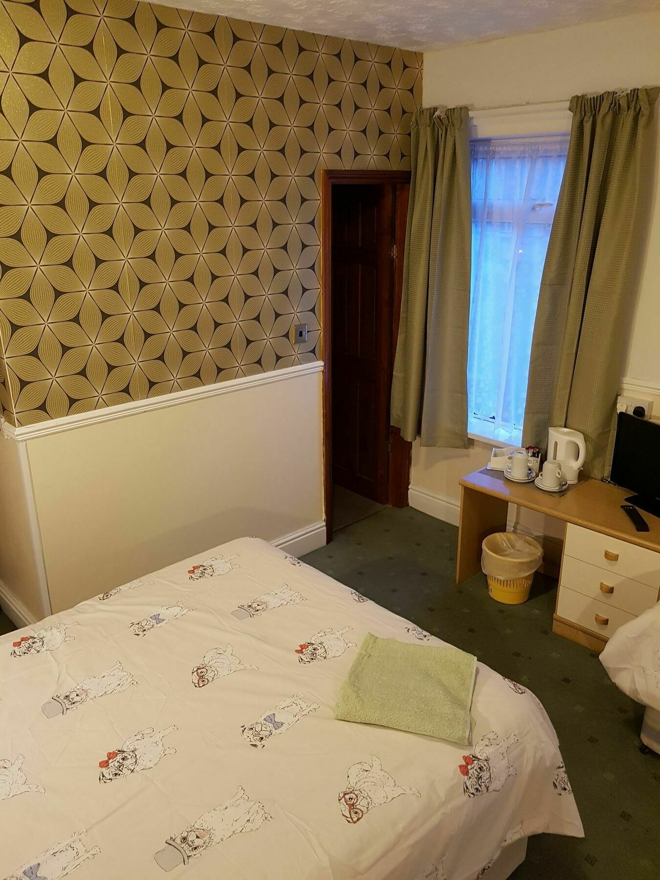 Chatley Court Guest House Bridlington Bagian luar foto